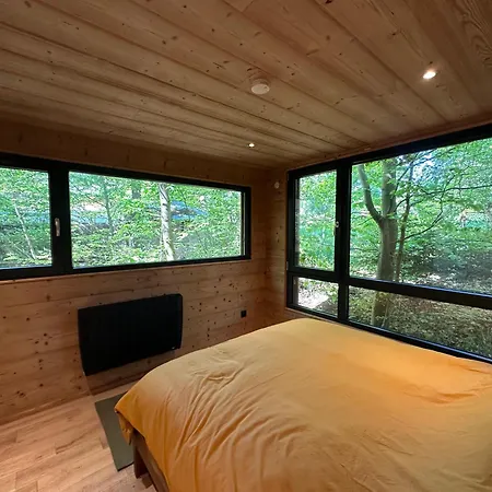 Sous Les Pins Lodge