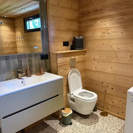 Lodge Sous Les Pins