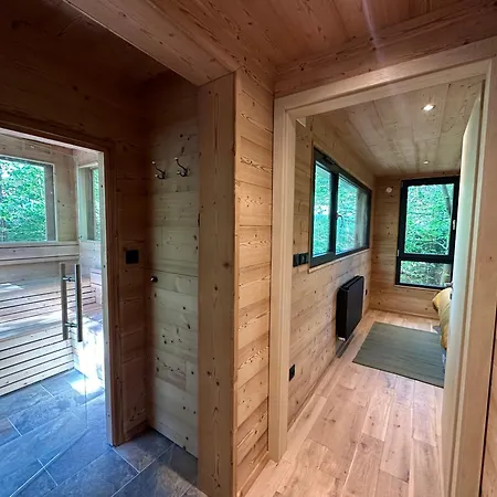 Lodge Sous Les Pins *