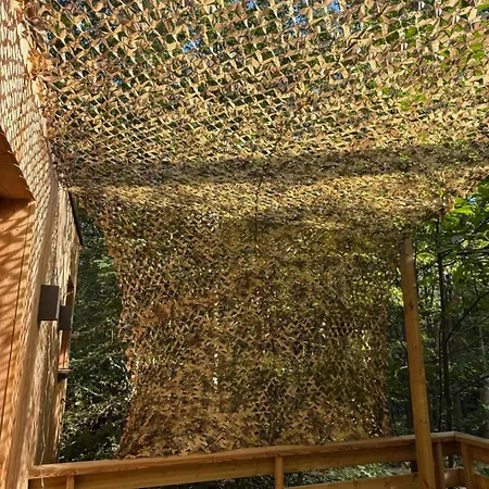 Sous Les Pins Lodge *