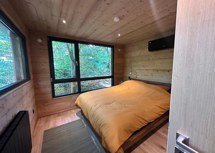 Sous Les Pins Lodge *