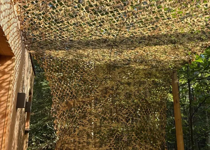 Sous Les Pins Lodge *